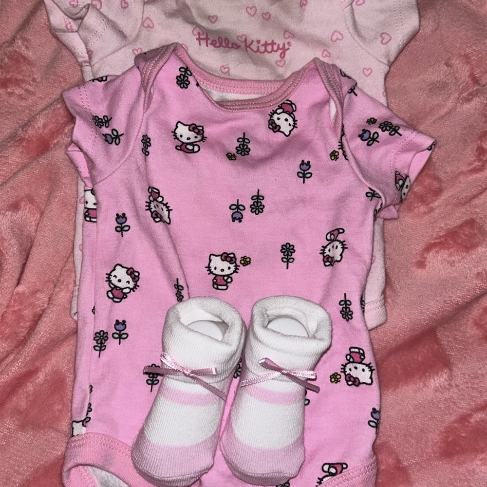 Hello Kitty Pink Bodysuit and Booties Set